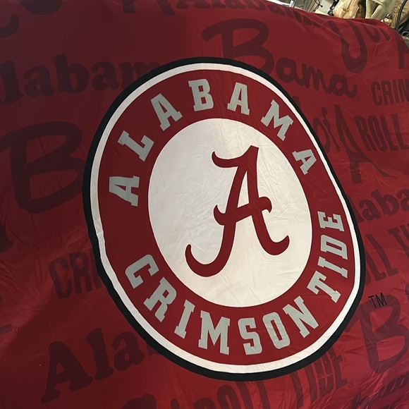 Alabama Crimson Tide Blanket - Picture 2 of 5